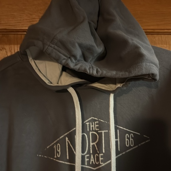 Men’s 2XL North Face hoodie! - Picture 3 of 6